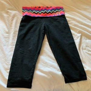Victoria’s Secret PINK Cropped Yoga Pants
